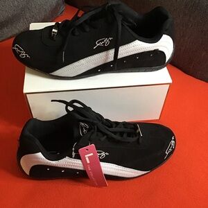 FUBU The Collection Sneakers Tennis Shoes Size 9.5 NWT